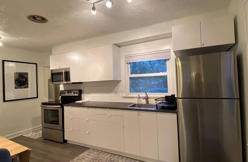 Hazel Park House | Charming 1-bedroom house in up and coming Hazel Park