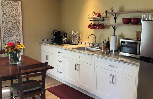 Escondido House | Charming 1-bedroom house in Escondido with AC, WiFi, quiet and private, views