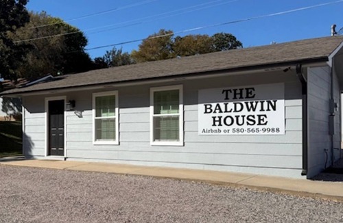 Kingston House | Charming 1-bedroom house in Buncombe Creek - Kingston, OK