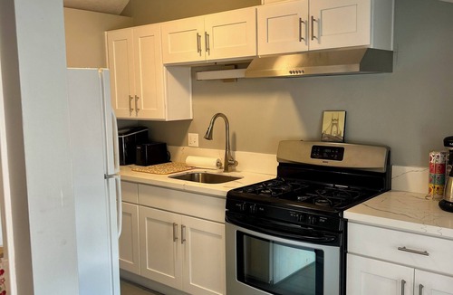 Woodstock House | Charming 1-bedroom house with WiFi and AC in beautiful Portland