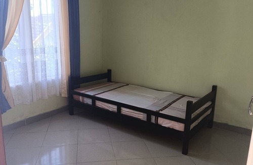 Dinoyo House | Charming 1-bedroom house in serene Malang