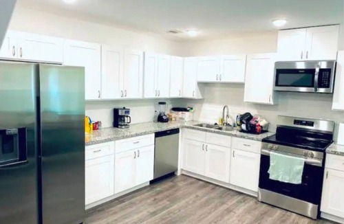 Northside House | Charming 1-bedroom house with AC and WiFi in vibrant Houston Downtown
