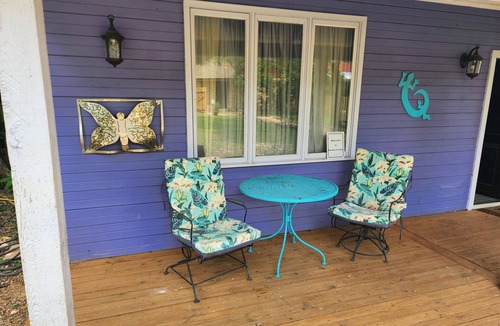 Southland Oaks House | Charming 1-bedroom house with WiFi, AC in lovely South nAustin