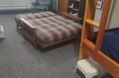 Garfield Apartment | Charming 1-bedroom Hunter's Retreat - sleeps 4
