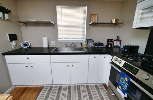 Vallejo House | Charming 1 bedroom in - law unit
