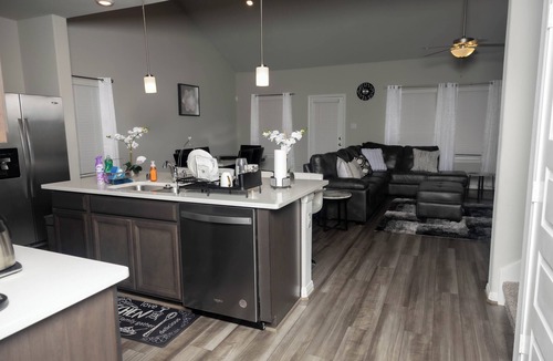 Pecan Grove House | Charming 1-bedroom in a House in delightful Richmond, TX w/Private Bath