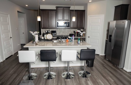 Pecan Grove House | Charming 1-bedroom in a House in delightful Richmond, TX w/Private Bath