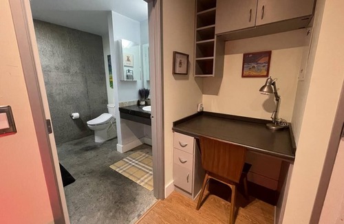 Old Town Chinatown Condo | Charming 1 Bedroom Industrial Loft w/Dedicated Parking