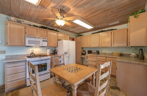 Brockway Cabin | Charming 1 bedroom Lakefront