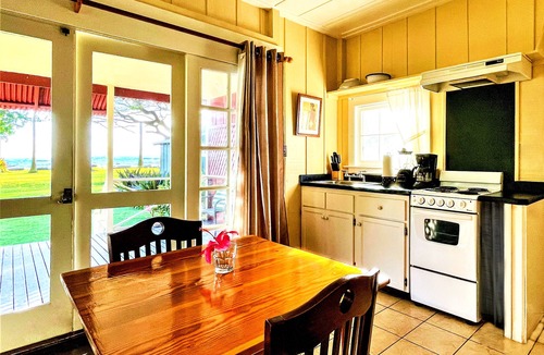 Waimea House | Charming 1-Bedroom Oceanfront Cottage