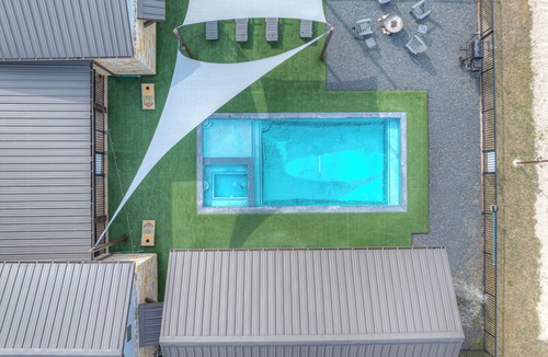 Sabinal House | Charming 1-bedroom pool house in lovely Concan with AC and out door kitchen.