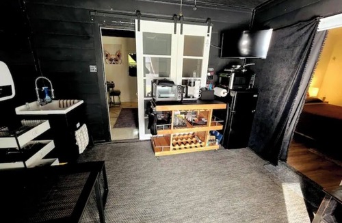 Decatur Cottage | Charming 1-bedroom Private Cottage