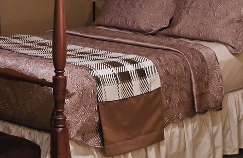 Skippers Bed & Breakfast | Charming 1-bedroom rental at a Bed & Breakfast in Skippers Va. Nightly or weekly