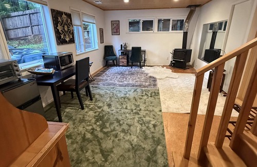 Jacoby Creek Apartment | Charming 1 Bedroom Studio nestled in Arcata