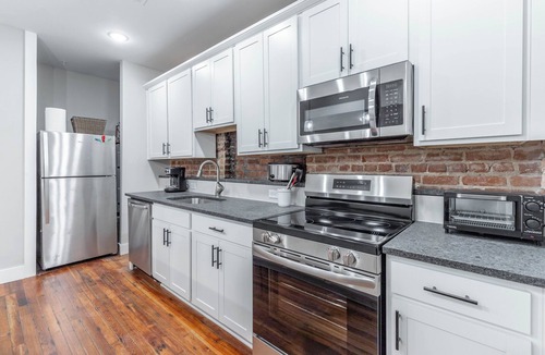 Chattanooga Apartment | Charming 1-bedroom apartment in brilliant Chattanooga with AC, WiFi