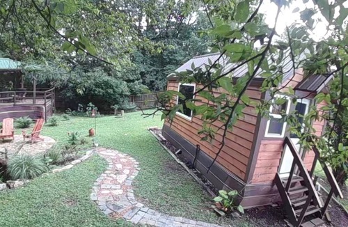 Spring Hill Cabin | Charming 1-bedroom tiny home in peaceful Spring Hill