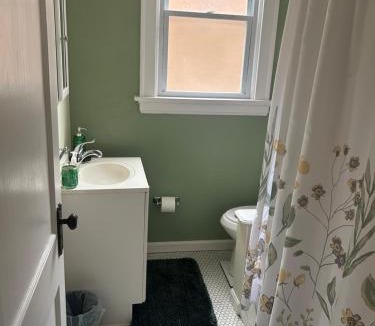 West Price Hill Apartment | Charming 1 BR Apt 6 miles from Downtown!