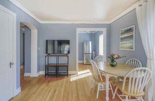 Goose Hollow Condo | Charming 1-BR, Historic Downtown. Free Parking.