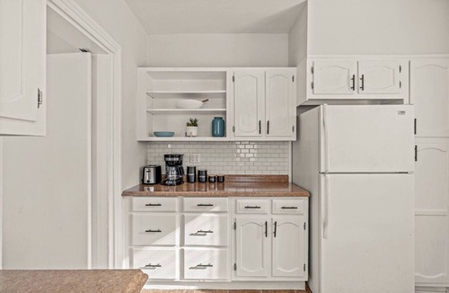 Bala-Cynwyd Apartment | Charming 1 BR Spacious Retreat [Sage Suites]