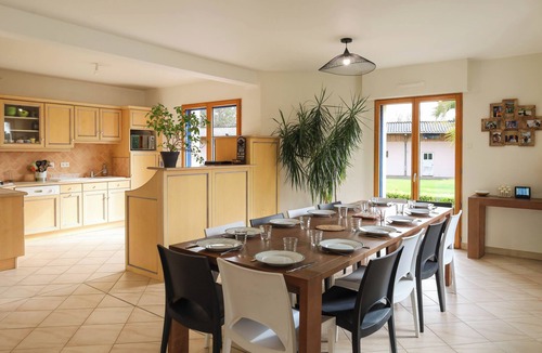 Pleslin-Trigavou House | Charming 13-person house with pool, garden and cinema