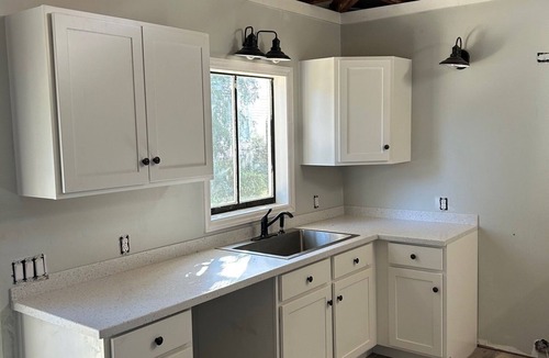 Washington Apartment | Charming 140-Year-Old Carriage House Walk to Downtown