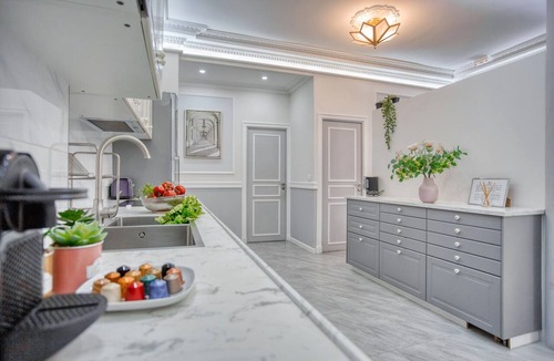 Bonne-Nouvelle Apartment | Charming 150m² 5BR Romantic City Center w/Aircon