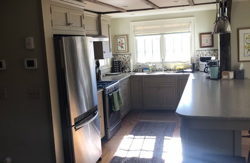 Litchfield House | Charming 1870 cape cottage in Litchfield
