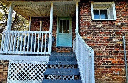 Bristol Apartment | Charming 1880s Detached Studio | The Former Manor Kitchen