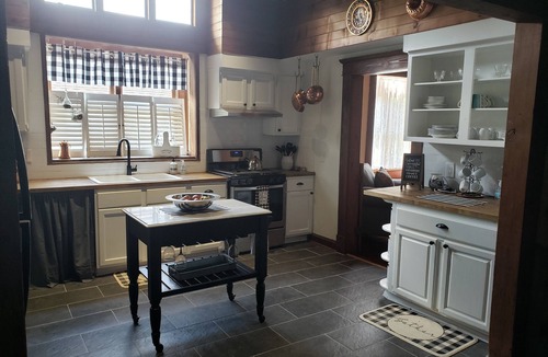 Stone Mountain Historic Village House | Charming 1910 Historic House