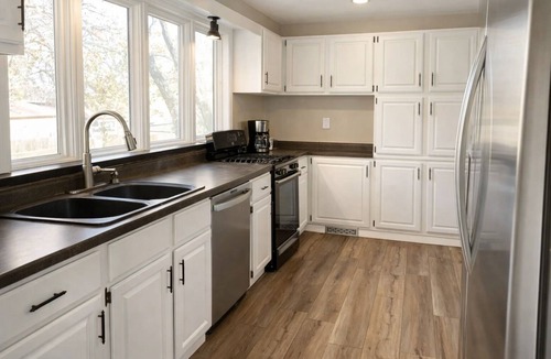 Huntley House | Charming 1920 Historic Home near Huntley Square with Arcade Games!