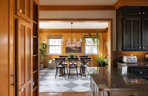 New Castle House | Charming 1920s Tudor Home