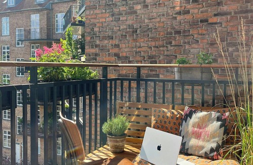 Frederiksberg C Apartment | Charming 19th-century apartment with a balcony