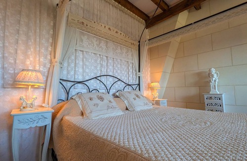 Valencay Bed & Breakfast | Charming 19th Century B&B near Loire Castles, Valençay Château, 25 mins from Beauval Zoo