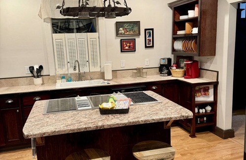 Webb City House | Charming 19th Century Victorian 4 Bedroom in downtown Webb City!