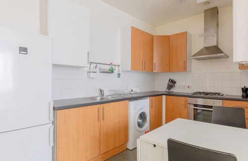 Bow Apartment | Charming 1BD Flat in a Victorian Chocolate Factory