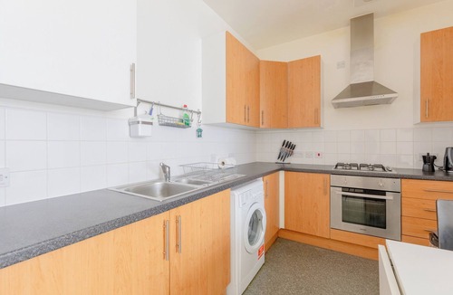 Bow Apartment | Charming 1BD Flat in a Victorian Chocolate Factory