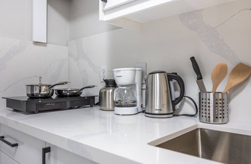 Niagara Falls Apartment | Charming 1BD Getaway - Unwind Near Niagara Falls