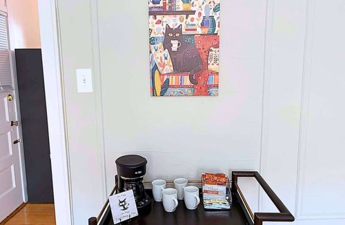 South Evanston Apartment | Charming 1BR Apt in Evanston