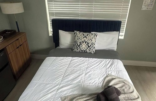 North Beach Apartment | Charming 1BR Escape Near Hollywood and Dania