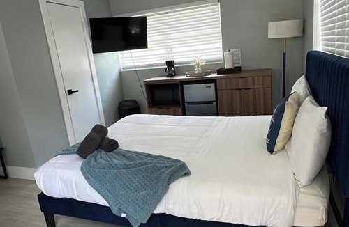 North Beach Apartment | Charming 1BR Escape Near Hollywood and Dania