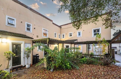 Sydenham Apartment | Charming 1BR flat in Sydenham with free parking