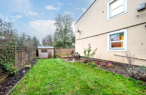 Sydenham Apartment | Charming 1BR flat in Sydenham with free parking