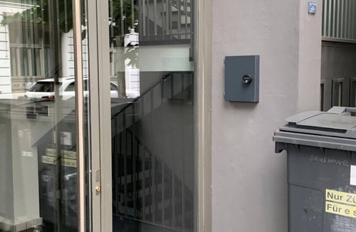 Sihlfeld Apartment | Charming 1BR flat in the city centre (West9)