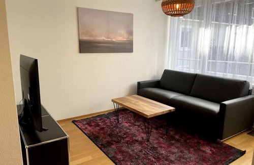 Sihlfeld Apartment | Charming 1BR flat in the city centre (West9)