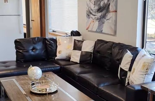 Marysville Apartment | Charming 1BR Getaway Free Wi-Fi & Amenities. Easy access to I5
