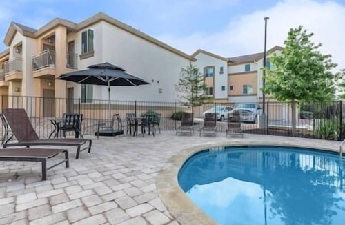 North Buttercup Creek Apartment | Charming 1BR in Leander – Kitchen & Living Room Included
