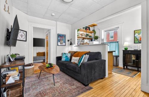Old North End Apartment | Charming 1BR Steps from Church Street - Downtown