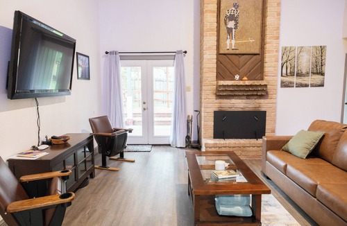 San Marcos House | Charming 2-2/Game Room/Outlet Mall/TSU/River