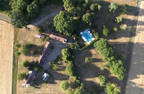 Le-Petit-Pressigny Cottage | ​Charming 2 bed self-catering cottage with heated pool & panoramic views.