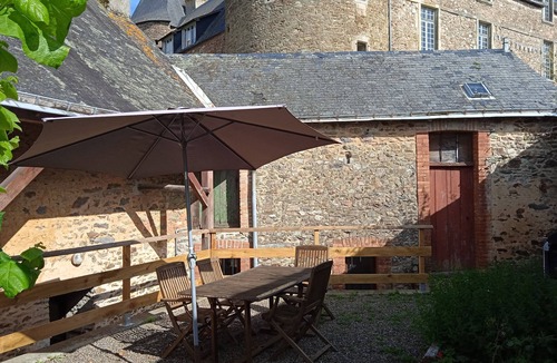 Sille-le-Guillaume House | Charming 2 bed historic house